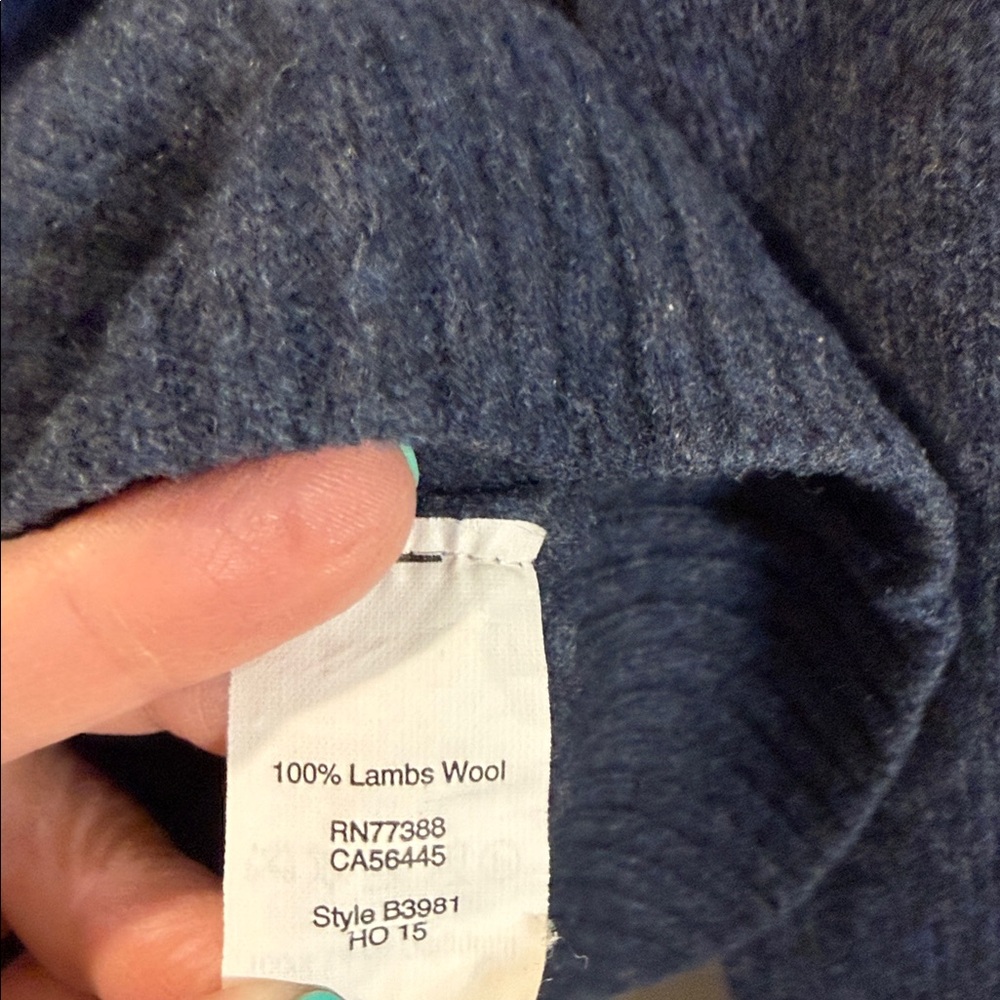 J. Crew 100% Lambswool Cardigan small - Picture 3 of 4